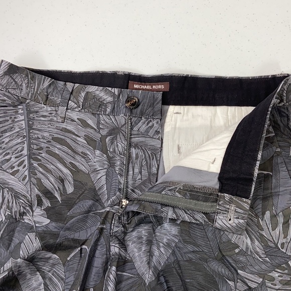 New Michael Kors Palm Tree Graphic Shorts - Men’s Size 30 - Picture 3 of 7
